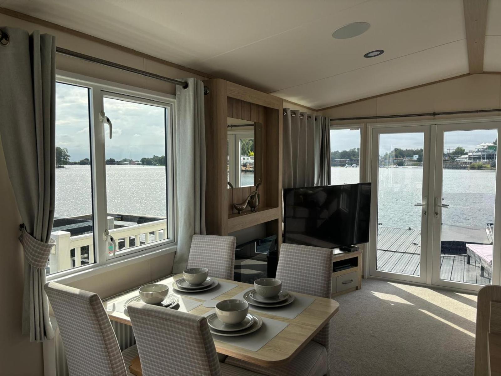 Lakeside Holiday Home With Hot Tub Tattershall Eksteriør billede