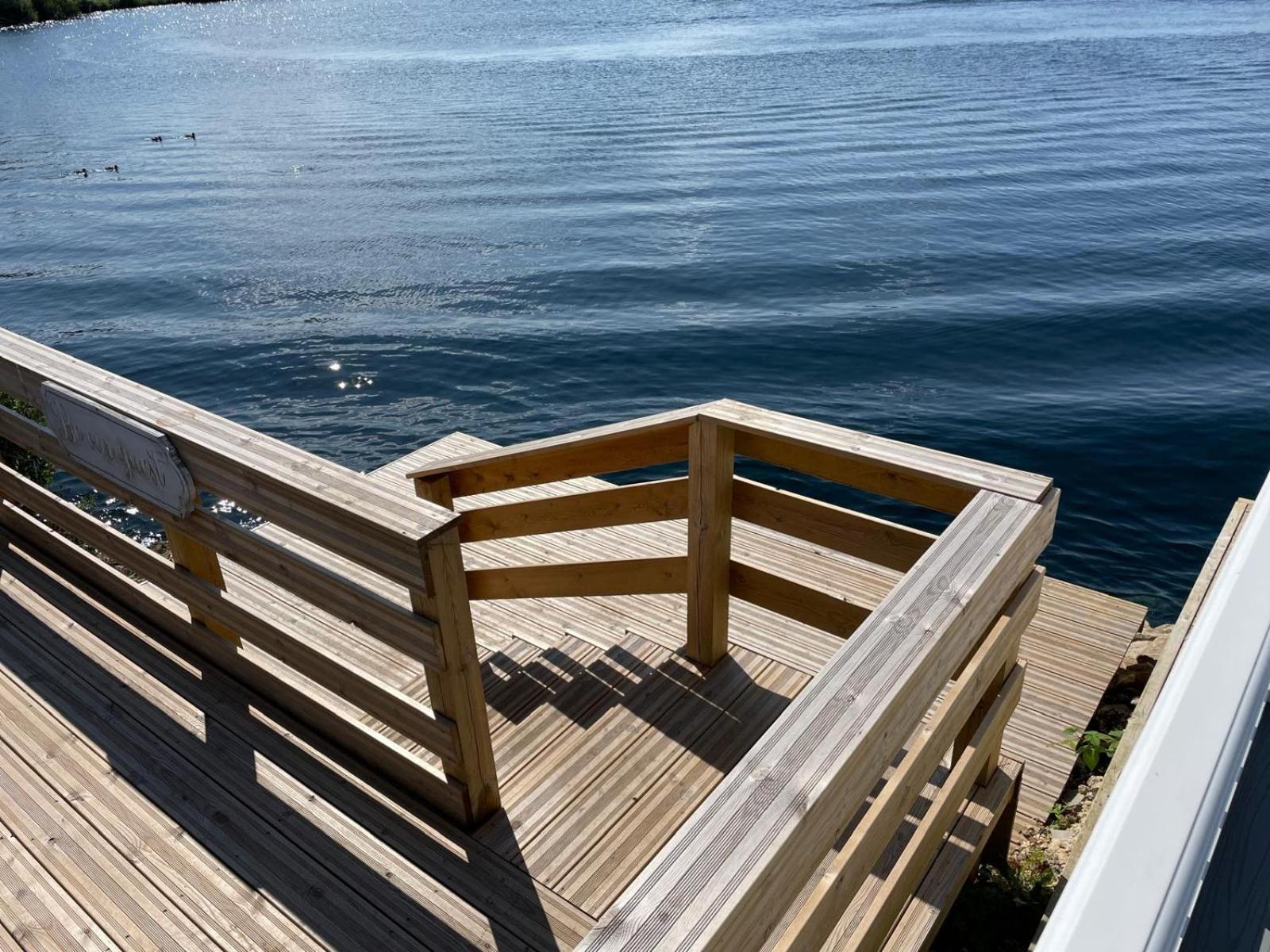 Lakeside Holiday Home With Hot Tub Tattershall Eksteriør billede