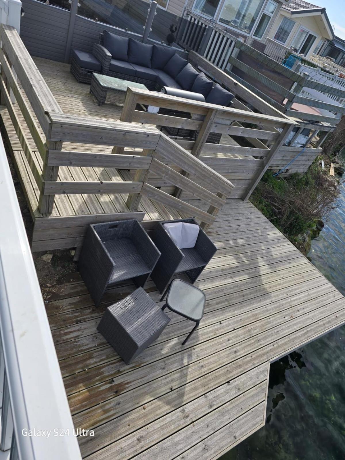 Lakeside Holiday Home With Hot Tub Tattershall Eksteriør billede